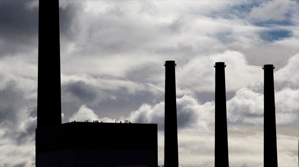 Varias fábricas estadounidenses. 