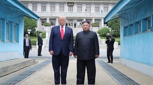 Trump celebra un histórico encuentro con Kim en la frontera intercoreana Trump celebra un histórico encuentro con Kim en la frontera intercoreana