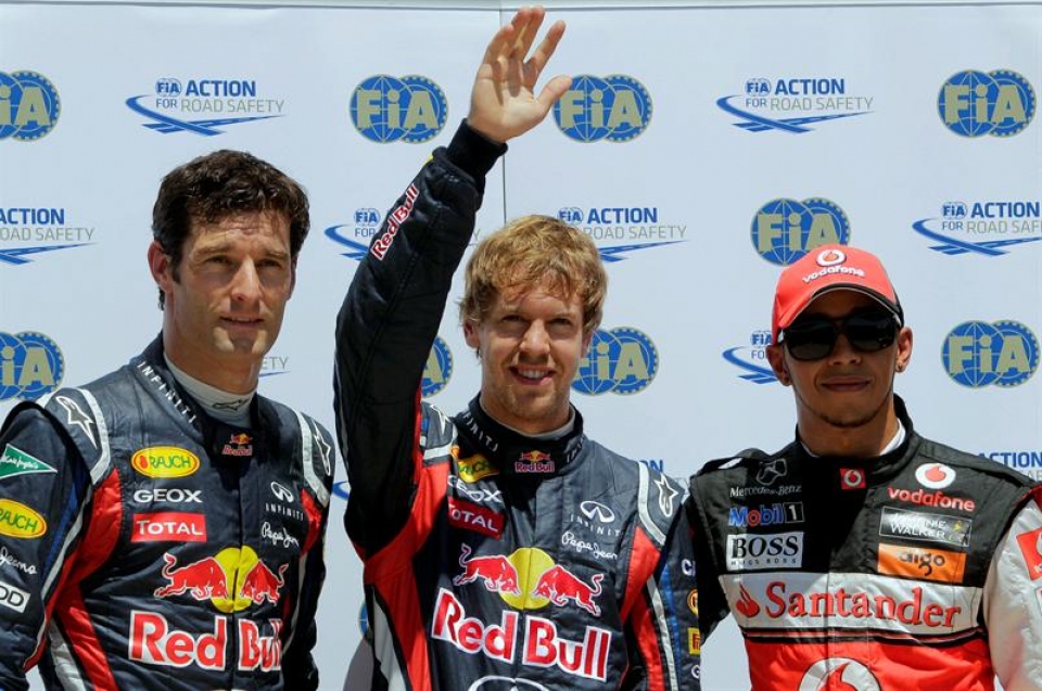 G.P. Europa: Vettel (pole), Webber (segundo) y Hamilton (tercero) posan tras los entrenamientos oficiales. Foto: EFE
