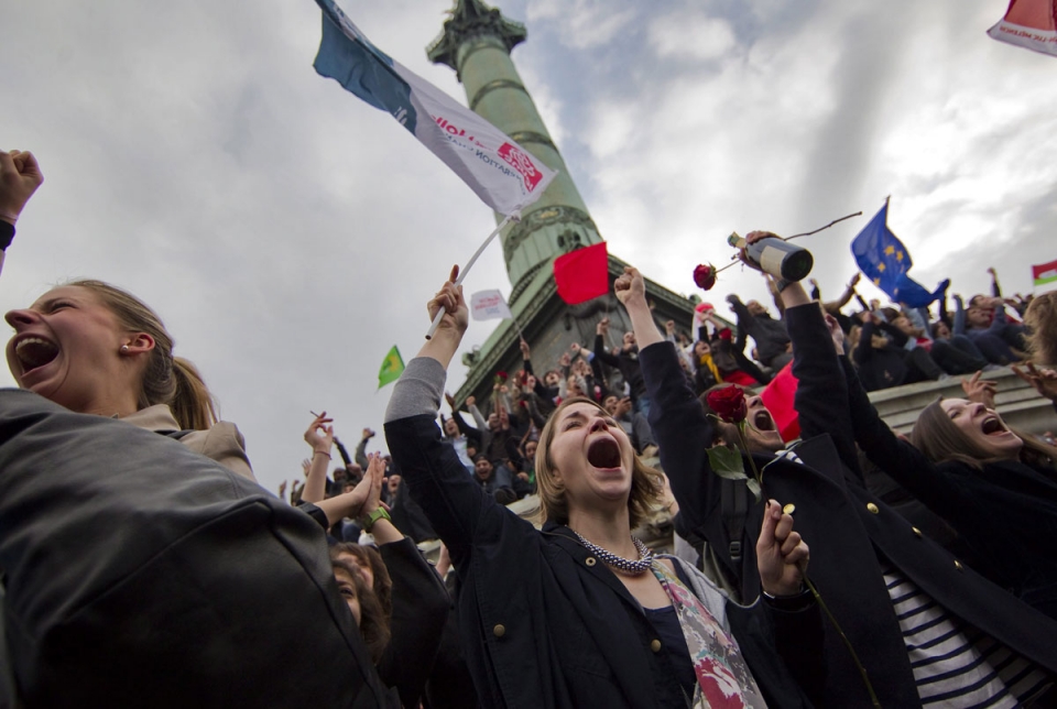 Simpatizantes de Hollande celebran la victoria. Foto: EFE