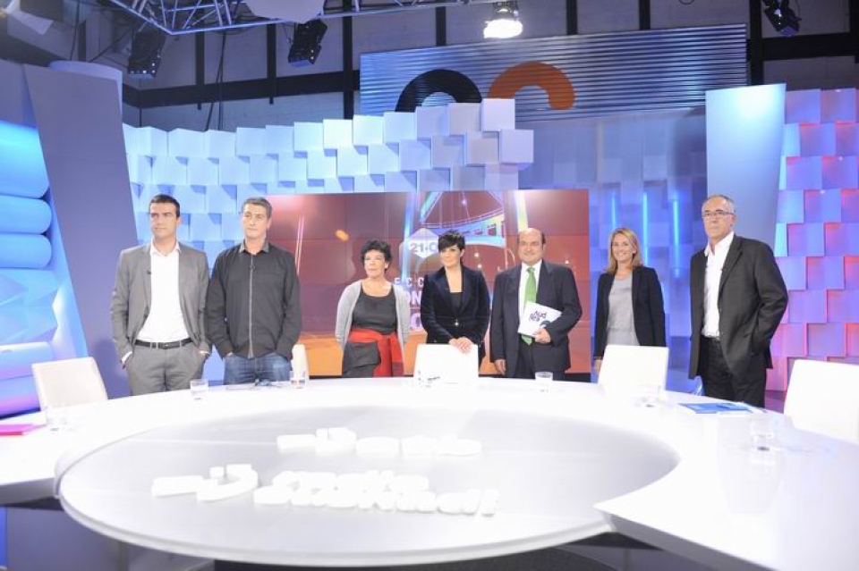 Debate electoral con Andoni Ortuzar, Isabel Celáa, Arantza Quiroga, Oscar Matute, José Navas y Gorka Maneiro. Foto: EITB
