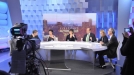 Debate electoral con Andoni Ortuzar, Isabel Celáa, Arantza Quiroga, Oscar Matute, José Navas y Gorka Maneiro. Foto: EITB title=
