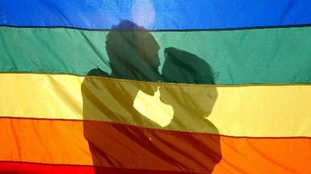 Adopción homosexual| Alemania promueve la adopción homosexual