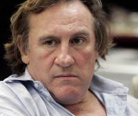 13 emakumek sexu erasoak egotzi dizkiote Gerard Depardieu aktoreari