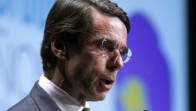 Aznar pide 'ejercer la política con personas honradas'
