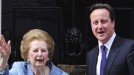 Margaret Thatcher junto al primer ministro David Cameron. EFE title=