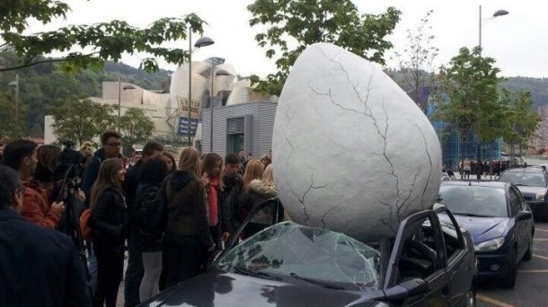 Dinosaur egg. Photo: @kolabarri