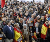 Terrorismoaren biktimei 'iruzur egitea' egotzi diote Rajoyri Madrilen