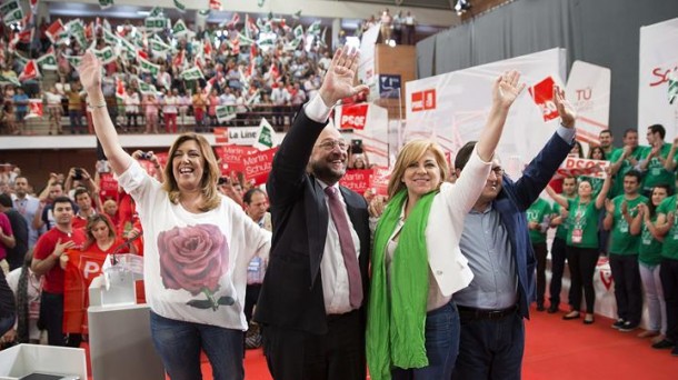 Martin Schulz y Elena Valenciano, en el acto convocado por el PSOE en Málaga. EFE