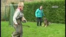 Ana Urrutia trabaja adiestrando perros de defensa