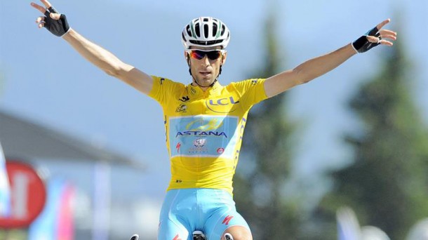 Nibali, del Astana, celebra una victoria en el pasado Tour de Francia. Efe.