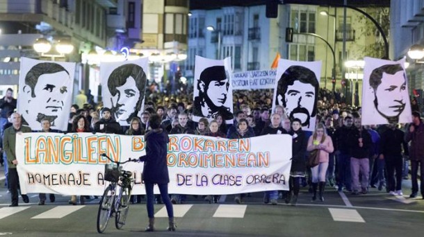 Manifestación en Gasteiz en recuerdo de los trabajadores asesinados el 3 de marzo de 1976. EFE 