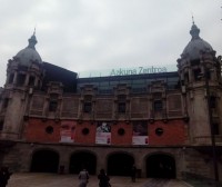 La Alhóndiga de Bilbao pasa a llamarse 'Azkuna Zentroa'