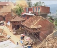 Nepaleko lurrikarak 57 hildako utzi ditu dagoeneko