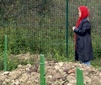 Srebrenicako sarraskiak, hogei urte; ehunka gorpu lurperatu gabe daude