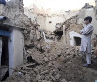 200 pertsona hil dira Pakistanen, Afganistango lurrikararen ondorioz