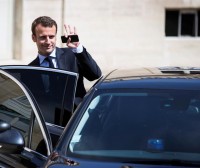 Dimisioa eman du Emmanuel Macron Frantziako Ekonomia ministroak