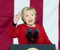 Hillary Clinton: FBIk eta WikiLeaksek eragin zuten hauteskundeetako porrota