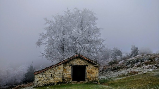 La mañana de Año Nuevo ha sido fría en Aramaio / Foto: Jose Luis Madina.