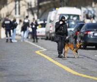 Una herida tras explotar una carta bomba en la sede del FMI en París