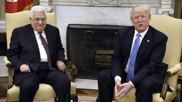 Donald Trump eta Mahmoud Abbas. Argazkia: EFE
