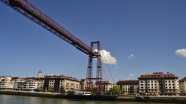 Puente Bizkaia.