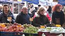 Multitudinario mercado agrícola de Navidad en Vitoria