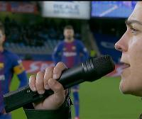 Messi felicita a Maialen Lujanbio