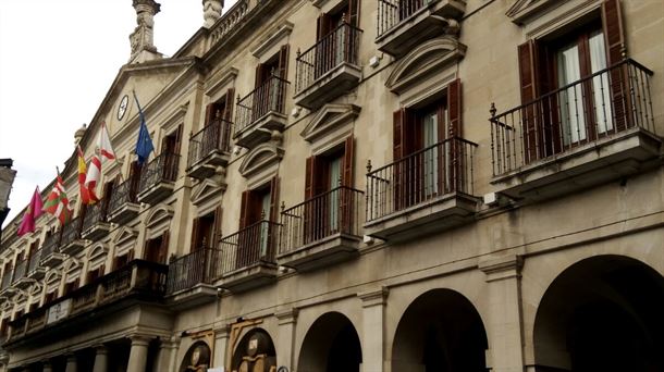 Fachada del Ayuntamiento de Vitoria-Gasteiz