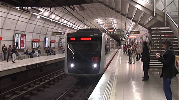 Metro Bilbaok gelditu gabe ibiliko da Aste Nagusi osoan. Artxiboko irudia: EiTB