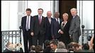 Gerry Adams y Jonathan Powell hablan en la semana decisiva del fin de ETA