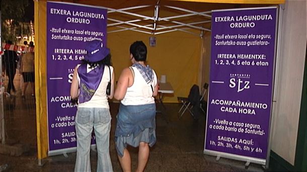 Santurtzi ha ofrecido un servicio de acompañamiento en fiestas. Captura sacada de un vídeo de ETB. 