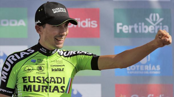 Óscar Rodríguez, ganador de una etapa de la Vuelta a España con el equipo Euskad Murias. Foto: EFE