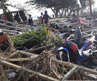 Dagoeneko 420 pertsona hil dira Indonesian, tsunami baten ondorioz