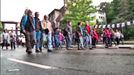 Miles de personas unen puentes a favor de las ikastolas en Kilometroak