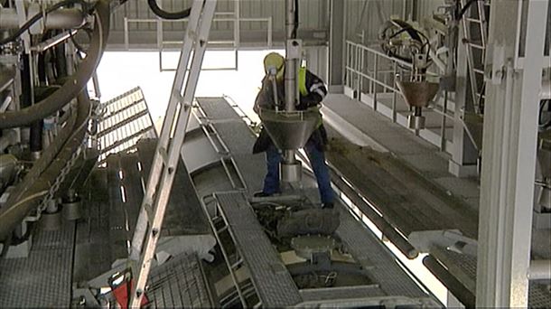 Trabajador de la industria en una foto sacada de un vídeo de EITB Media.