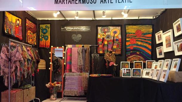 Exposición de las obras artísticas textiles de Maryahermoso
