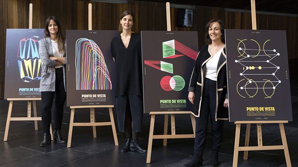 Teresa Morales de Álava y Garbiñe Ortega directoras del festival y Ana Herrera, consejera de Cultura