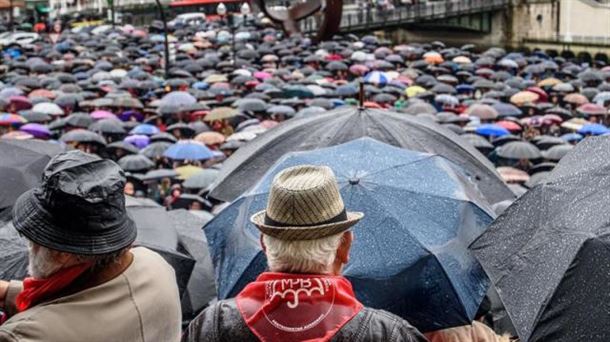Pensionistas formarán una cadena humana entre las sedes de PNV, PSE y PP en Bilbao