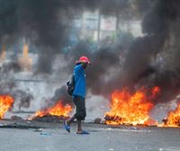 Protestek eta istilu larriek hartu dituzte Haitiko kaleak azken bi asteotan