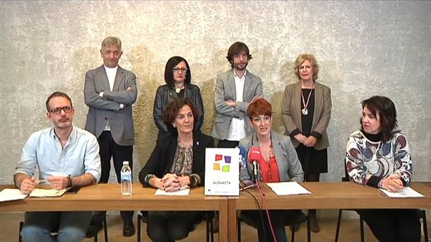 Geroa Bai, EH Bildu, Podemos e Izquierda-Ezkerra en la presentación de la lista unitaria al Senado.
