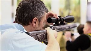 La ley italiana autorizará el uso de pistolas frente a ladrones e intrusos