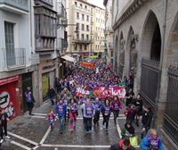 Multitudinaria acogida de Korrika en Pamplona