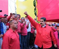 Konstituzioari leialtasuna eskatu du Madurok Estatu kolpe saiakeraren aurrean