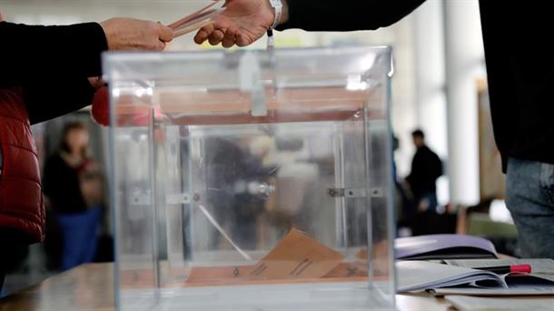 Una urna electoral del 26 de mayo