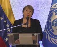 Presoen eskubideak bermatzeko eskaera egin dio Bacheletek Madurori