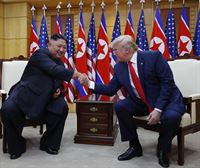 Donald Trumpek 'Etxe Zuria bisitatzera' gonbidatu du Kim Jong-un