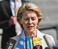 Von der Leyen, Merkelen ministro izatetik Europako Batzordeko presidente izatera