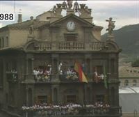 La ikurriña estuvo en el mástil del Ayuntamiento de Pamplona en 1988 y 2015