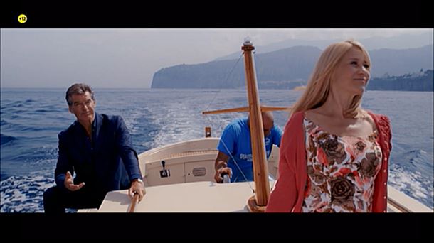 Pierce Brosnan eta Ida Dyrholm, 'Amor es todo lo que necesitas' filmean